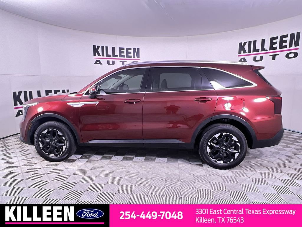 Used 2024 Kia Sorento S w/ Panoramic Sunroof Package image 4