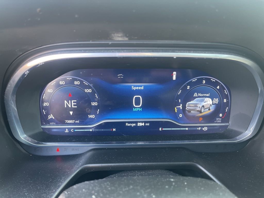 Used 2023 Chevrolet Suburban RST w/ Luxury Package image 19