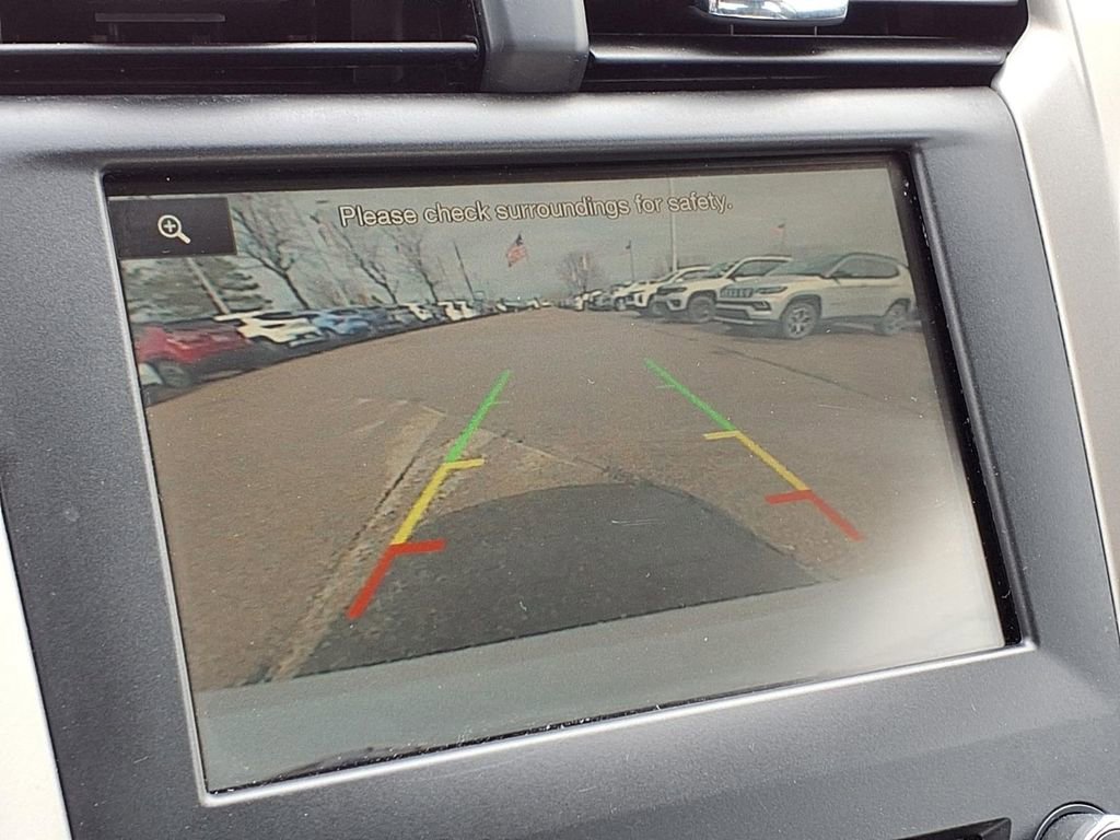 Used 2016 Ford Fusion SE w/ Equipment Group 202A FWD image 18