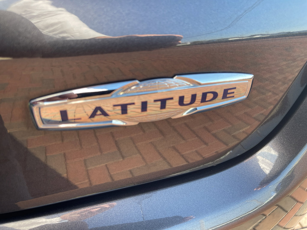 Used 2022 Jeep Compass Latitude image 13