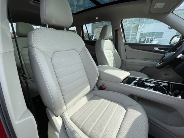 New 2025 Volkswagen Atlas SEL image 29