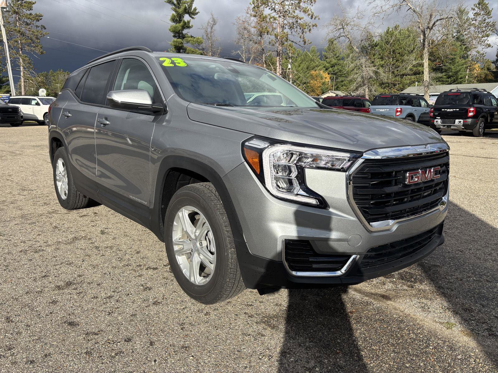 Used 2023 GMC Terrain SLE w/ Driver Convenience Package