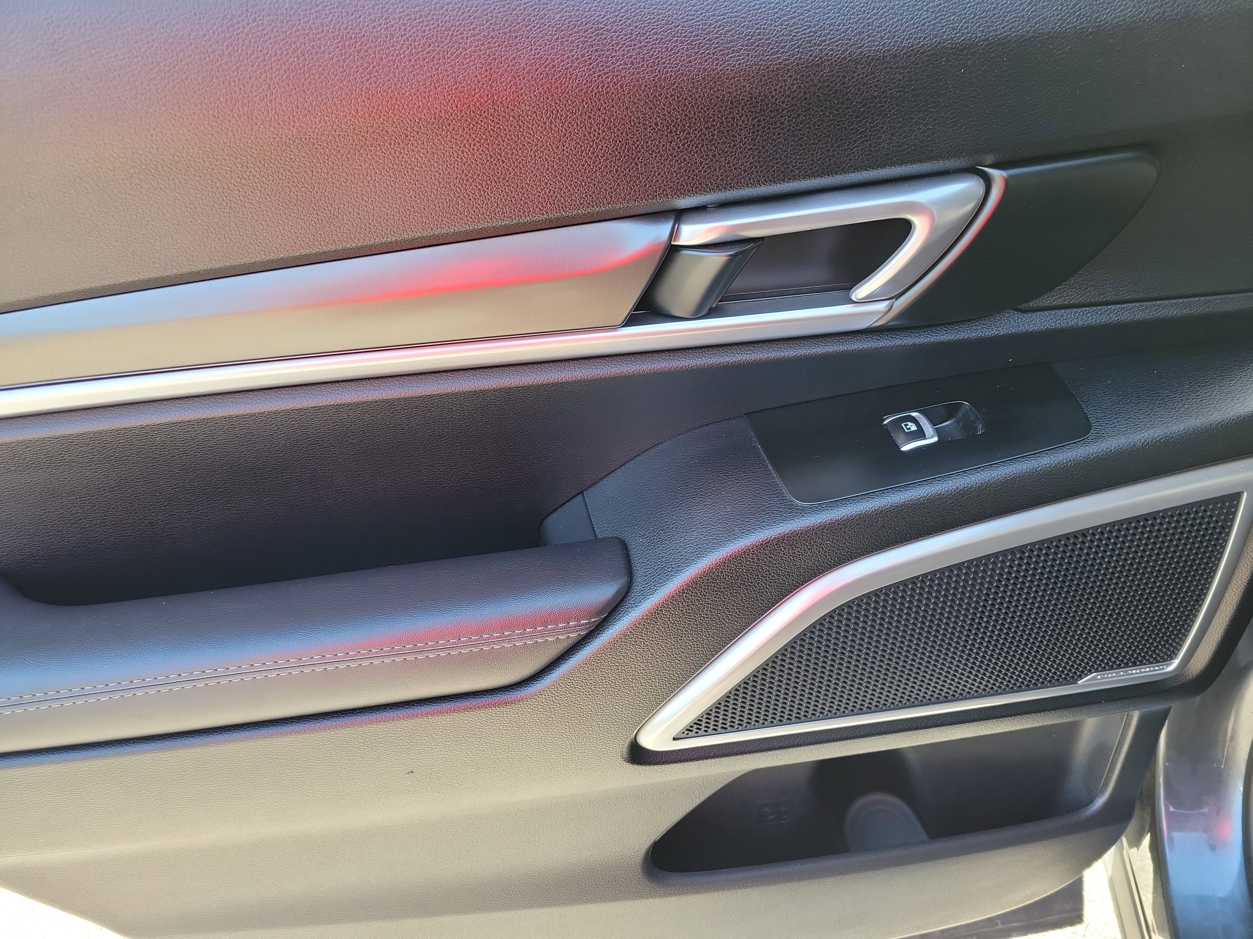 Used 2023 Kia Telluride S image 13