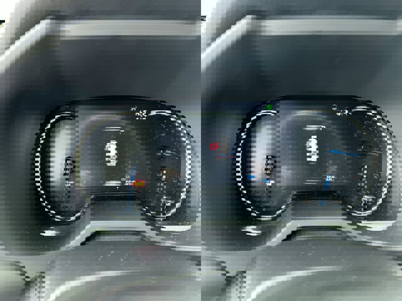 Used 2023 Toyota RAV4 SE image 20