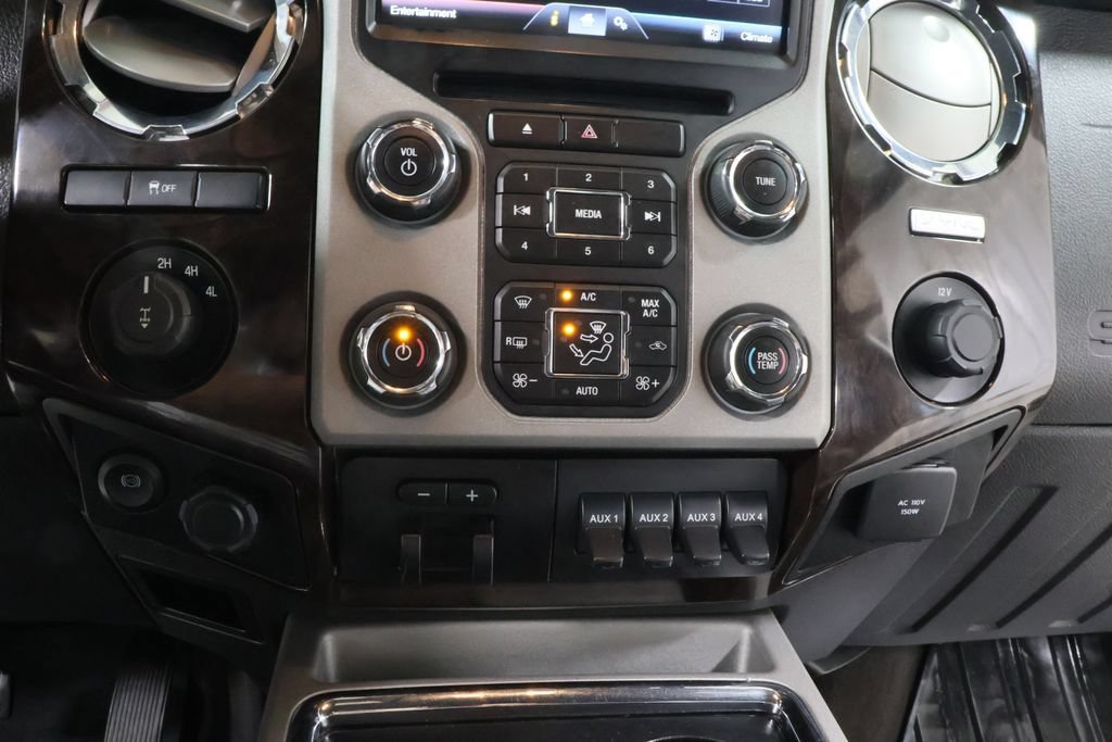 Used 2015 Ford F250 Platinum w/ Platinum Package AWD/4WD image 10