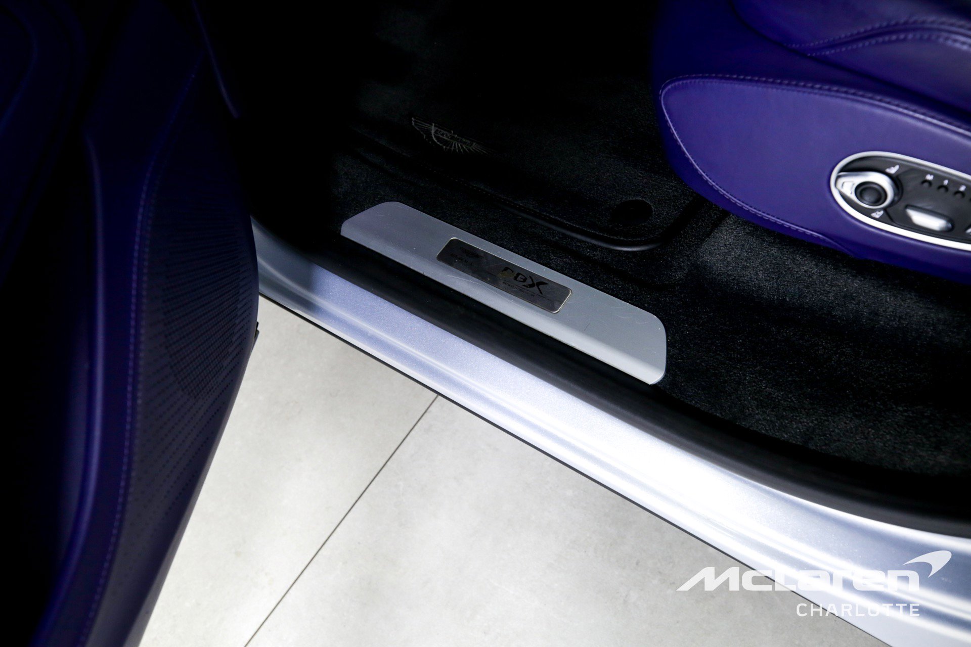 Used 2021 Aston Martin DBX image 16