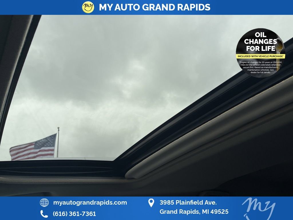 Used 2016 Toyota RAV4 XLE image 9