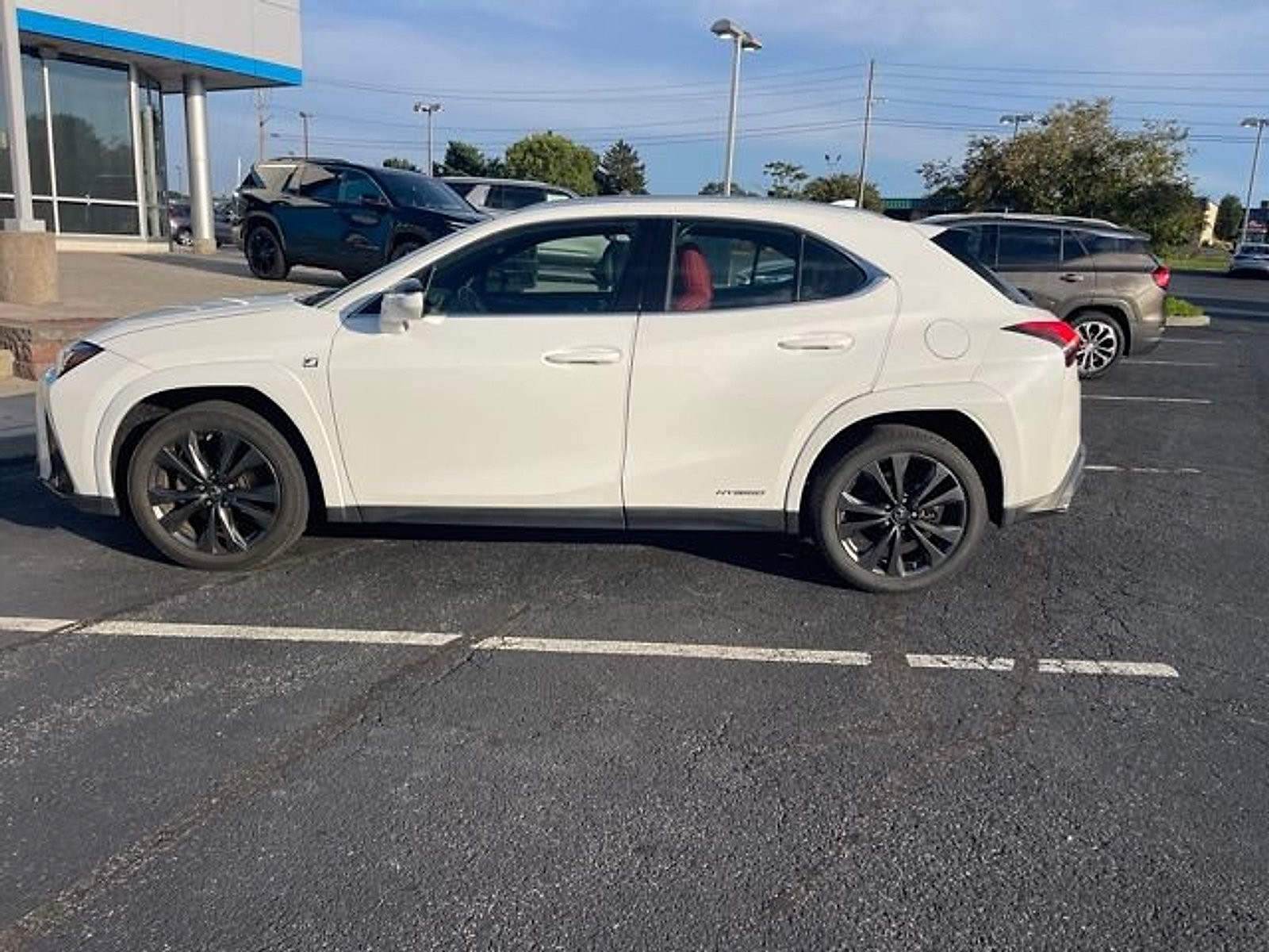 Used 2022 Lexus UX 250h F Sport w/ F Sport Premium Package AWD/4WD image 10
