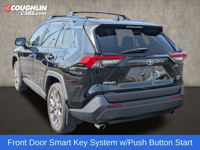 Used 2022 Toyota RAV4 XLE Premium AWD/4WD image 6
