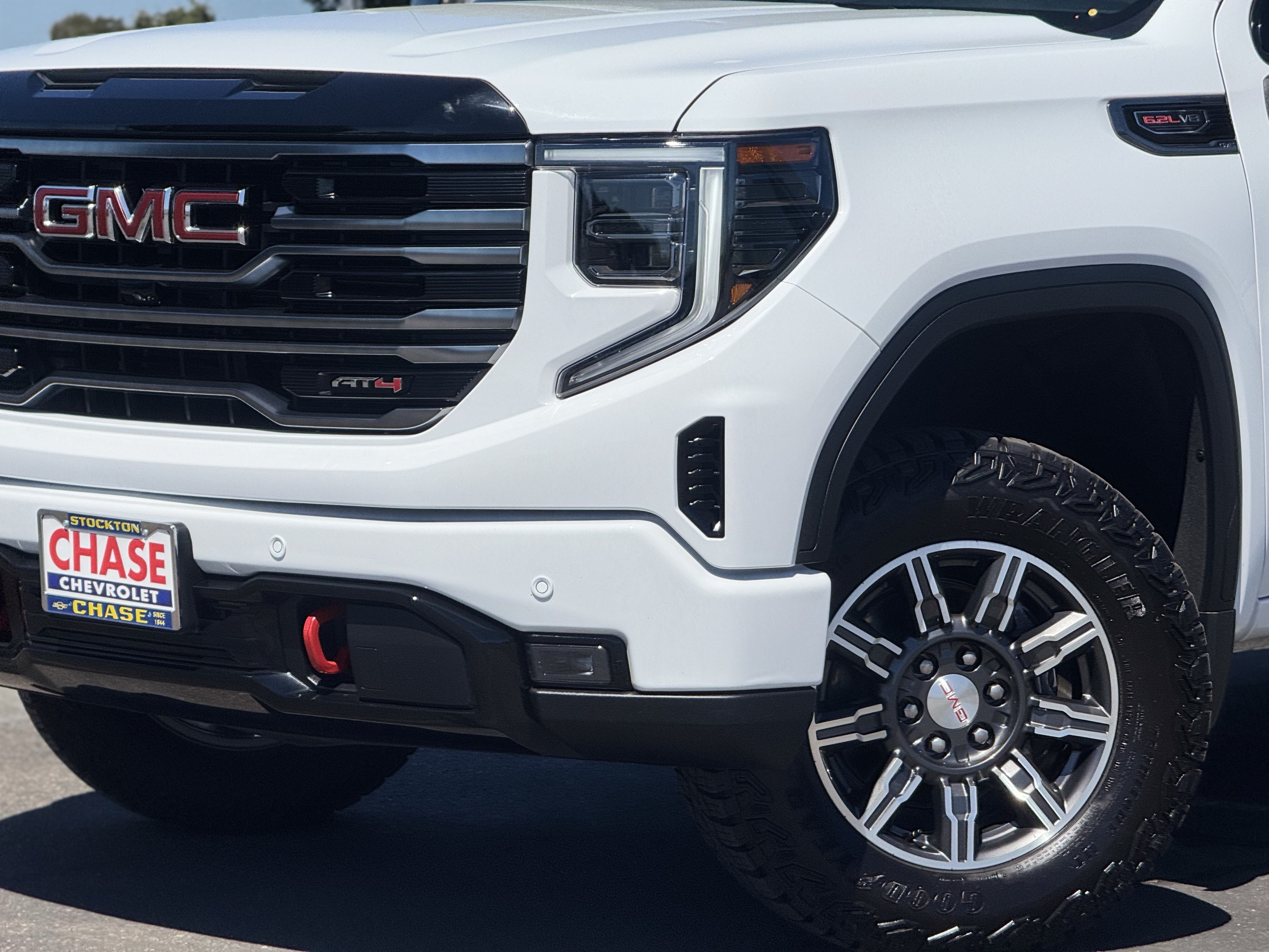Certified 2025 GMC Sierra 1500 AT4 AWD/4WD image 3