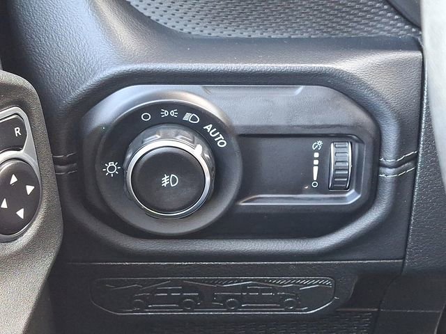 Used 2024 Jeep Wrangler Unlimited Rubicon image 23