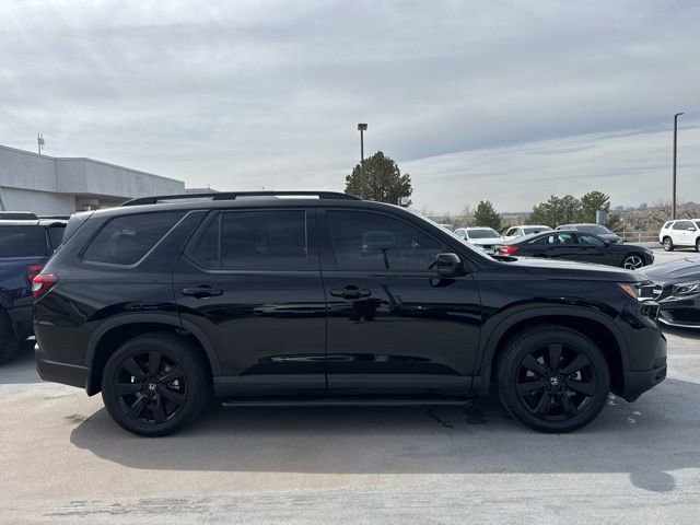 Certified 2025 Honda Pilot Black Edition image 6