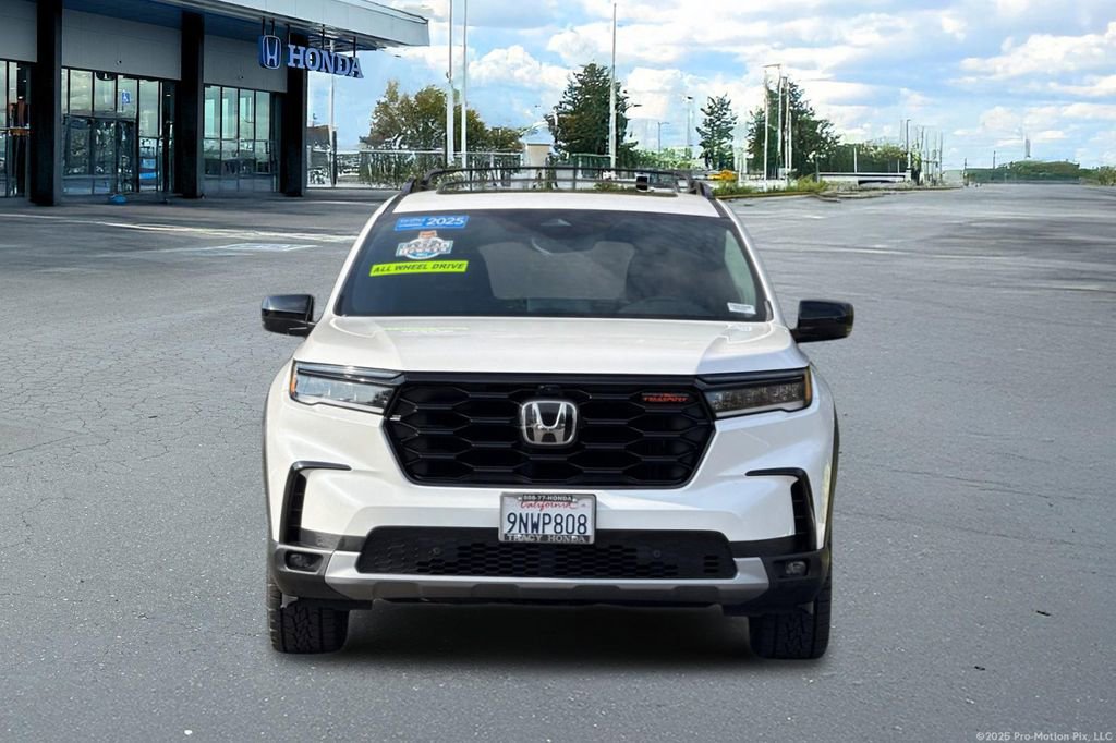 Certified 2025 Honda Pilot TrailSport image 14
