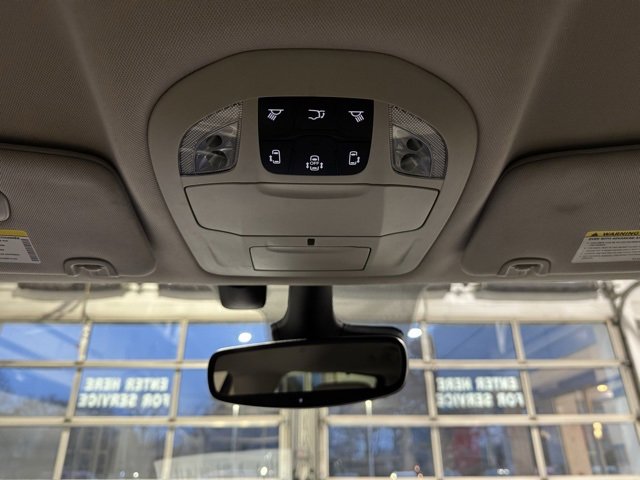 Used 2021 Chrysler Pacifica Touring-L image 22