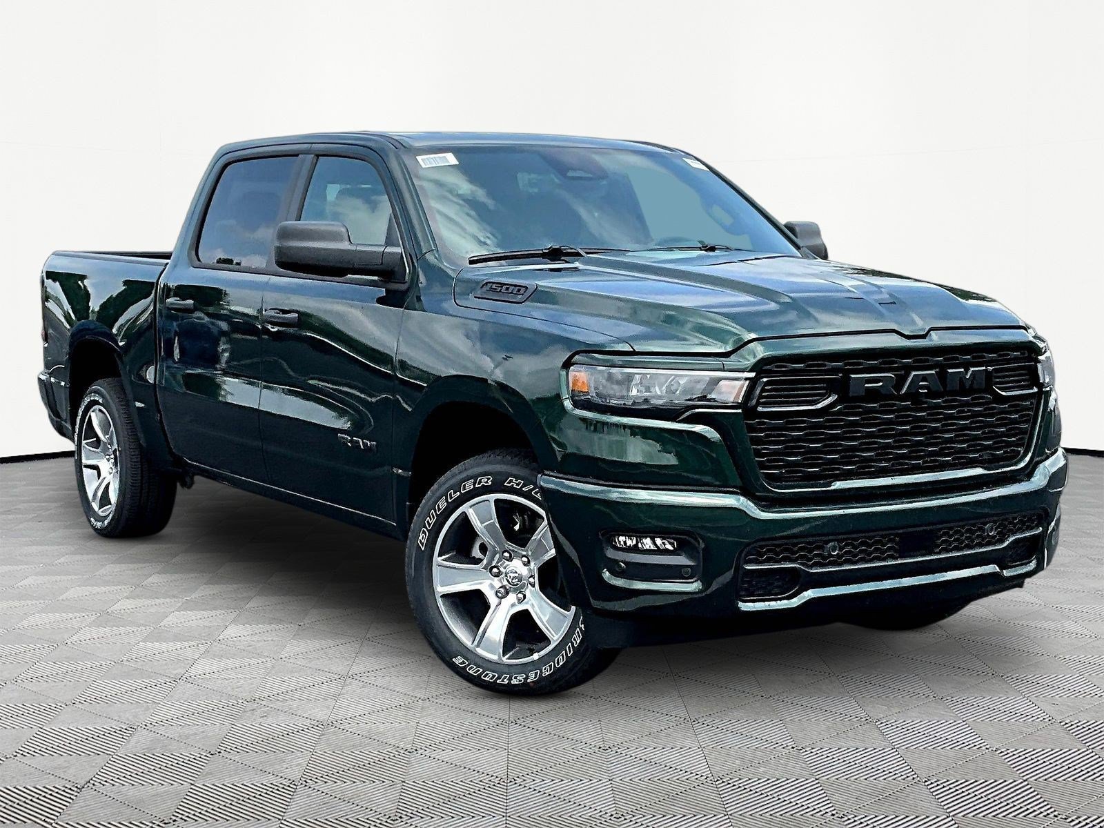 New 2026 RAM 1500 Express AWD/4WD image 3