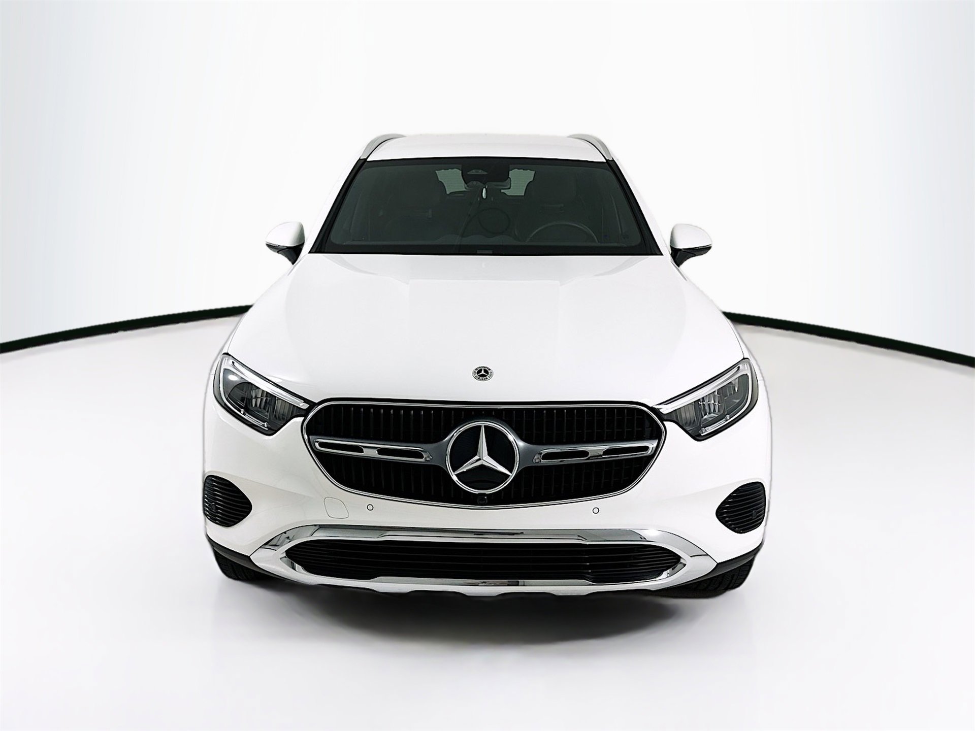 Certified 2025 Mercedes-Benz GLC 300 image 2