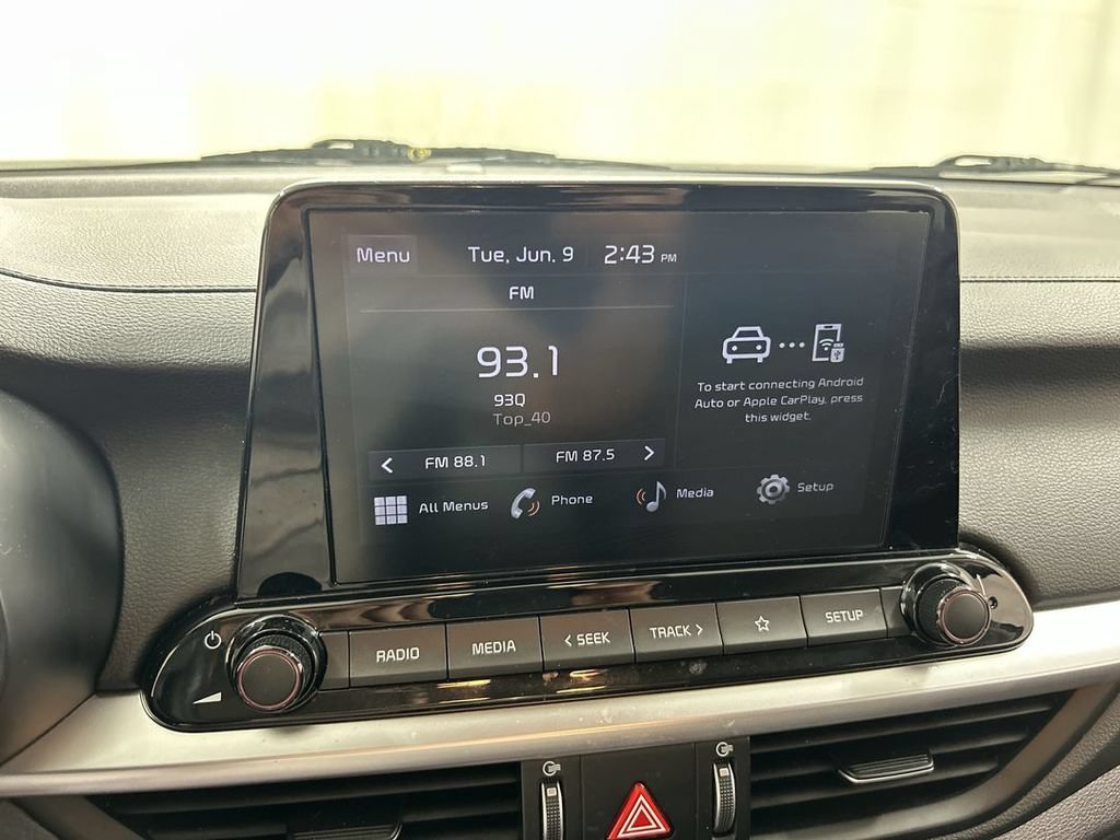 Used 2023 Kia Forte LXS w/ LXS Technology Package FWD image 14