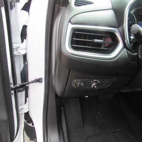 Used 2024 Chevrolet Equinox LT FWD image 16