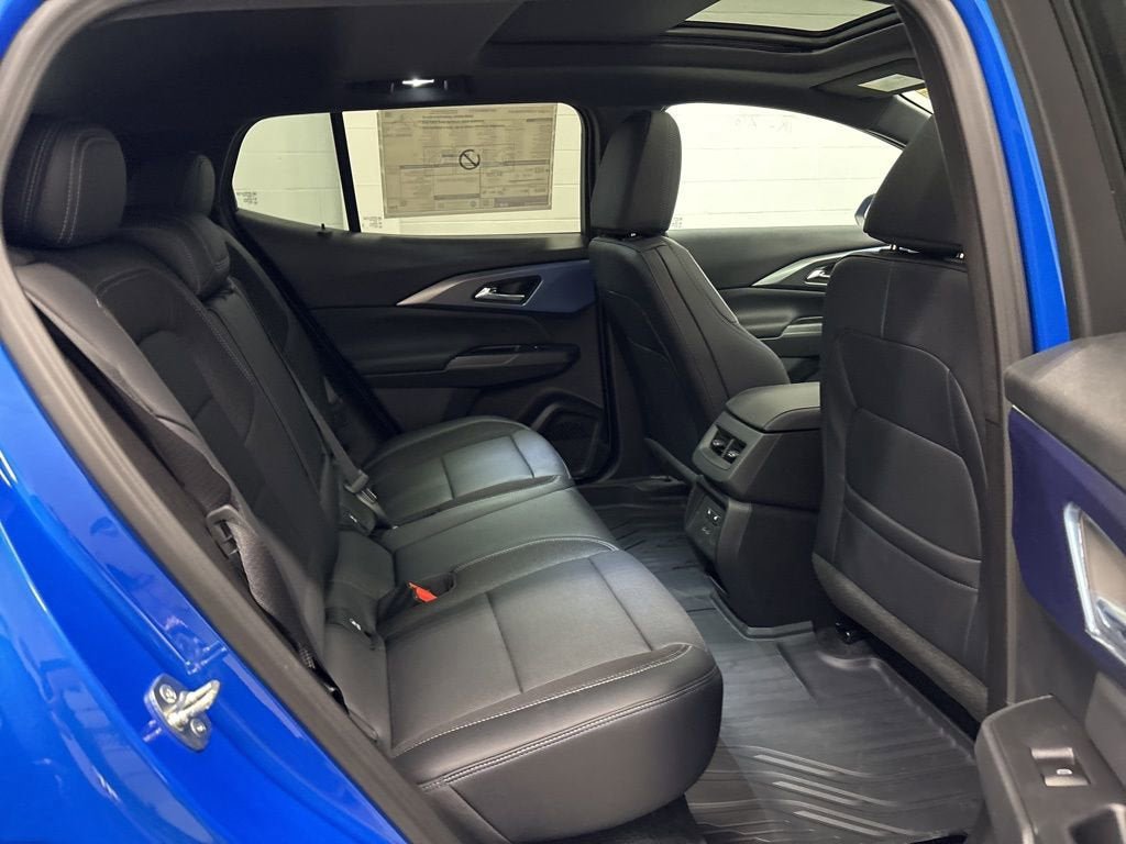 New 2026 Chevrolet Equinox EV LT w/ Convenience Package II AWD/4WD image 31