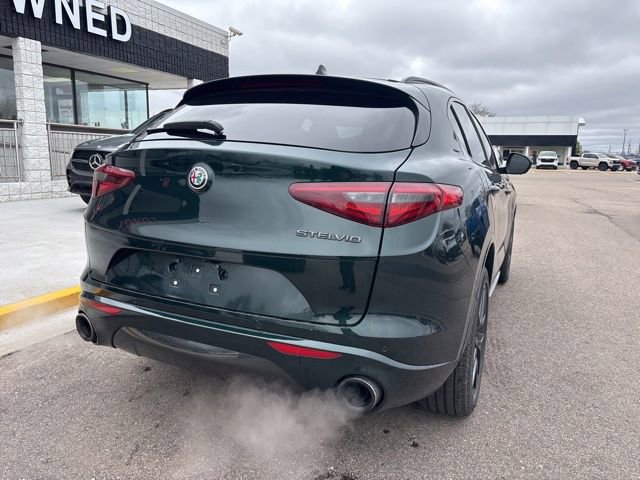 Used 2021 Alfa Romeo Stelvio Ti w/ Nero Edizione image 7