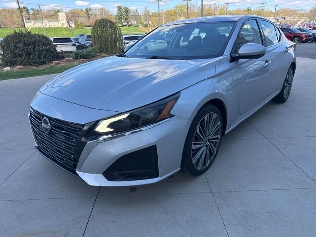 Used 2023 Nissan Altima 2.5 SL FWD image 3