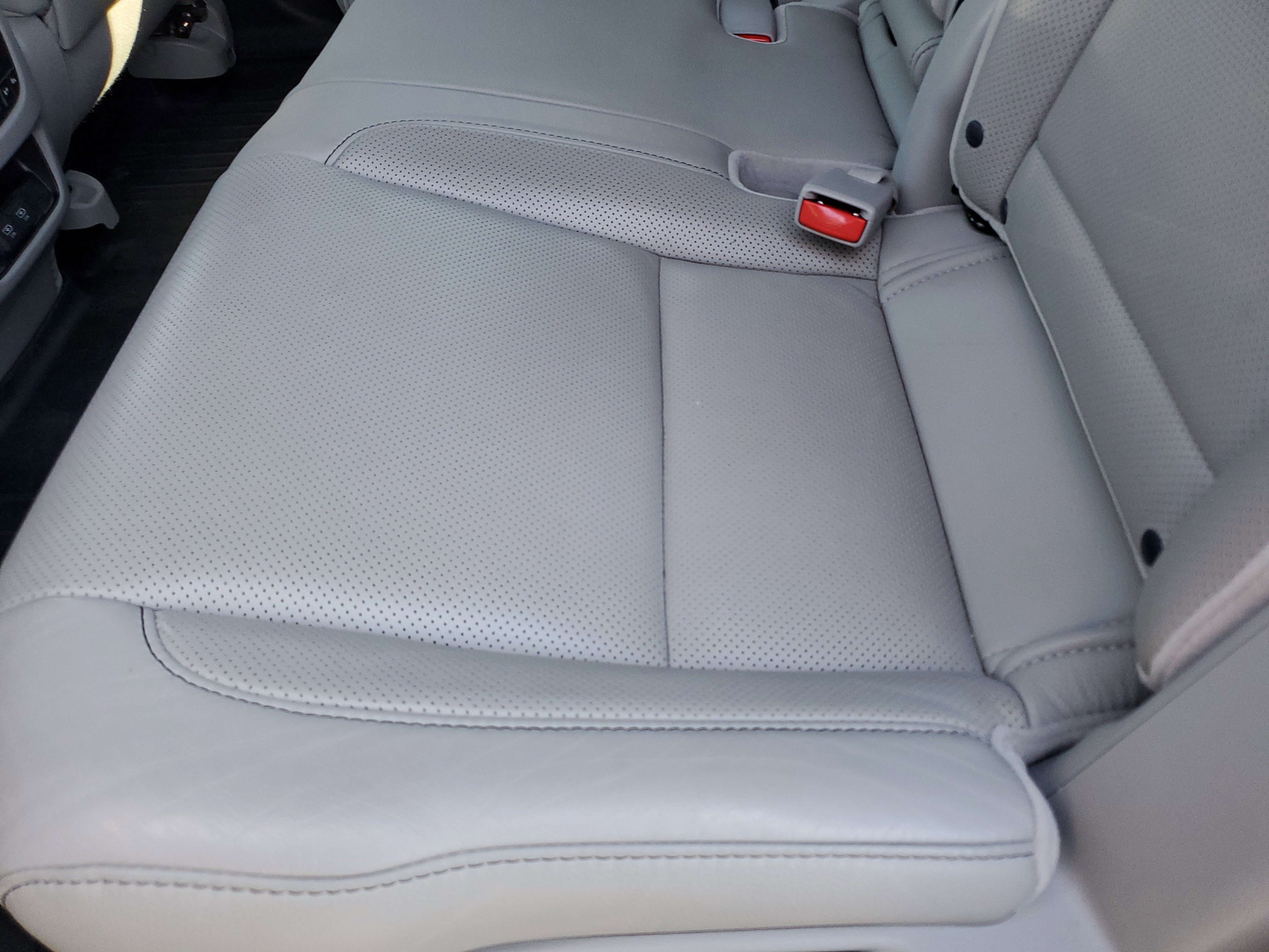 Used 2020 Acura MDX SH-AWD w/ Technology Package image 11