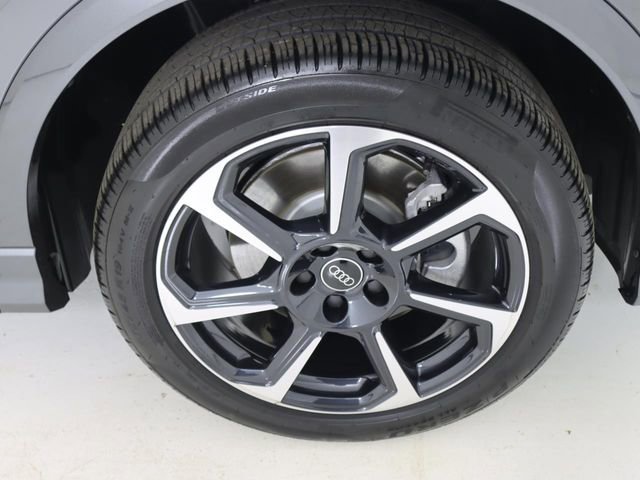 Certified 2025 Audi Q3 2.0T Premium Plus w/ Premium Plus Package image 9