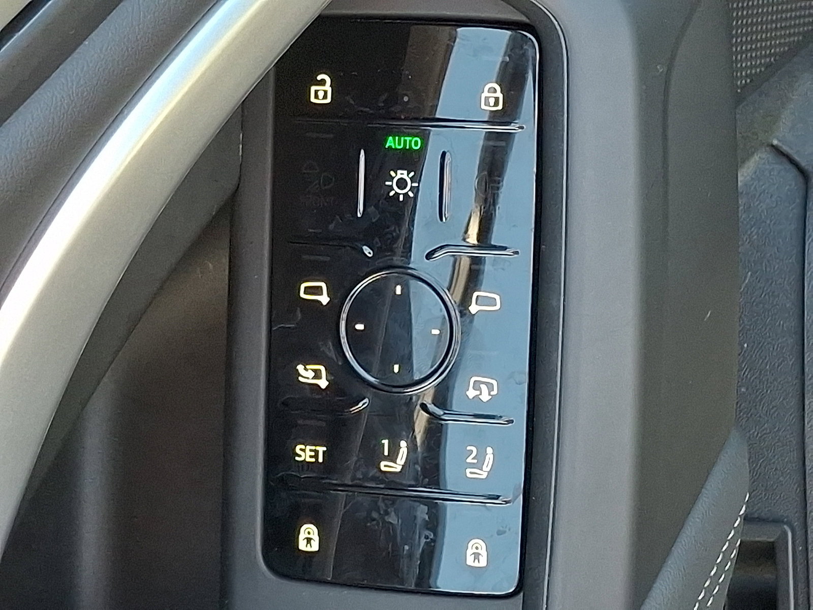 Used 2025 Audi Q5 Premium w/ Convenience Package image 28