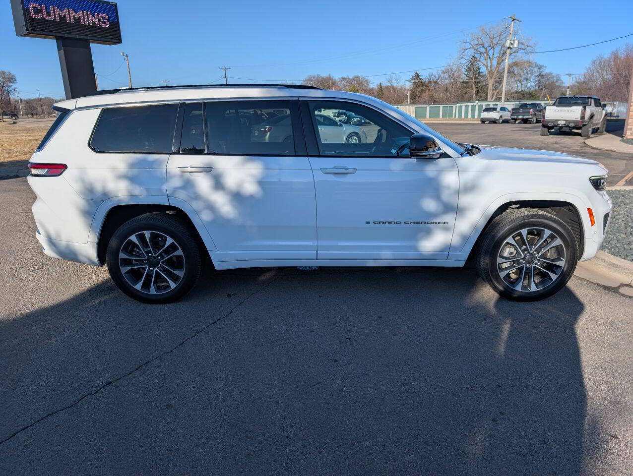 Used 2023 Jeep Grand Cherokee L Overland AWD/4WD image 10