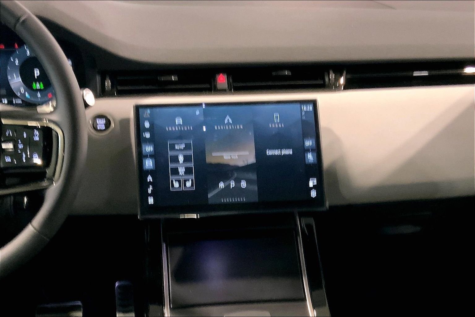New 2026 Land Rover Range Rover Evoque Dynamic SE AWD/4WD image 6