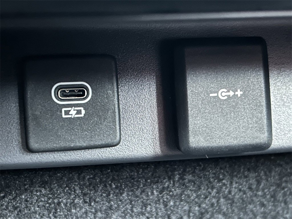 Used 2024 Land Rover Range Rover Sport Dynamic SE image 25