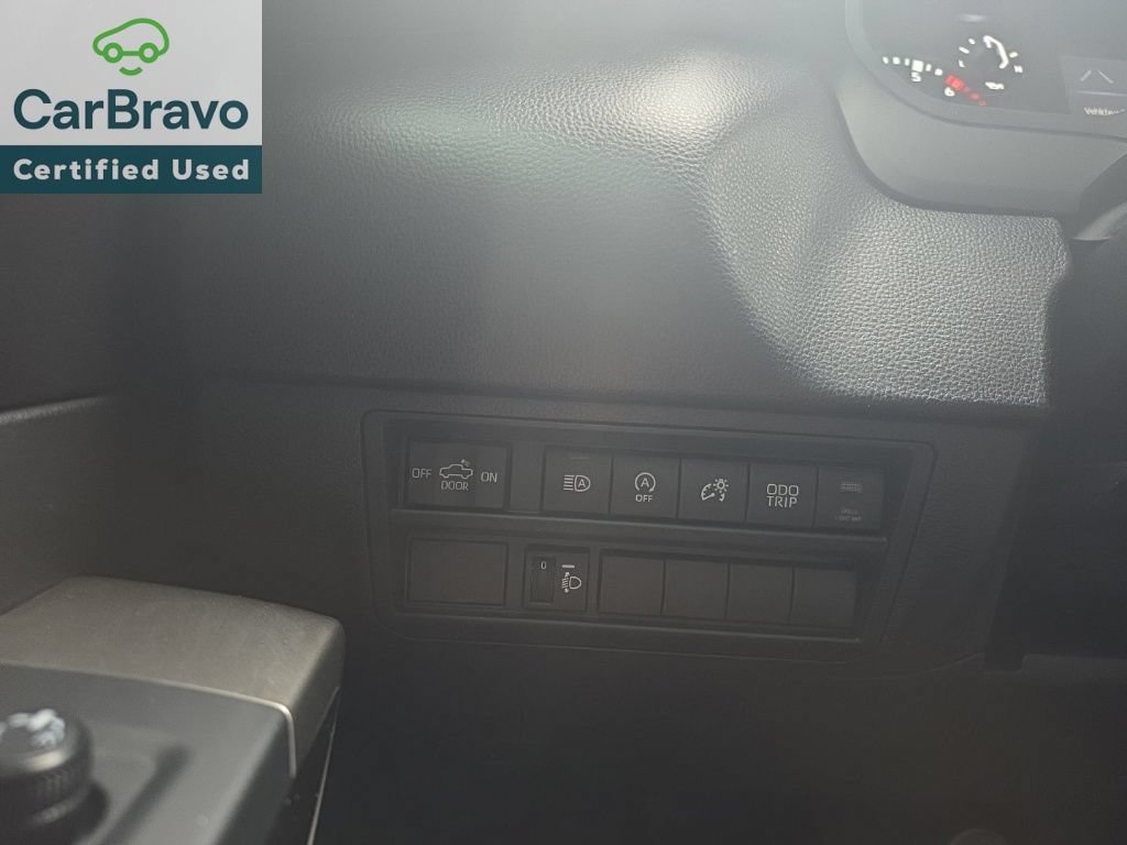 Used 2025 Toyota Tundra SR5 AWD/4WD image 19