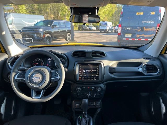 Used 2023 Jeep Renegade Latitude AWD/4WD image 10