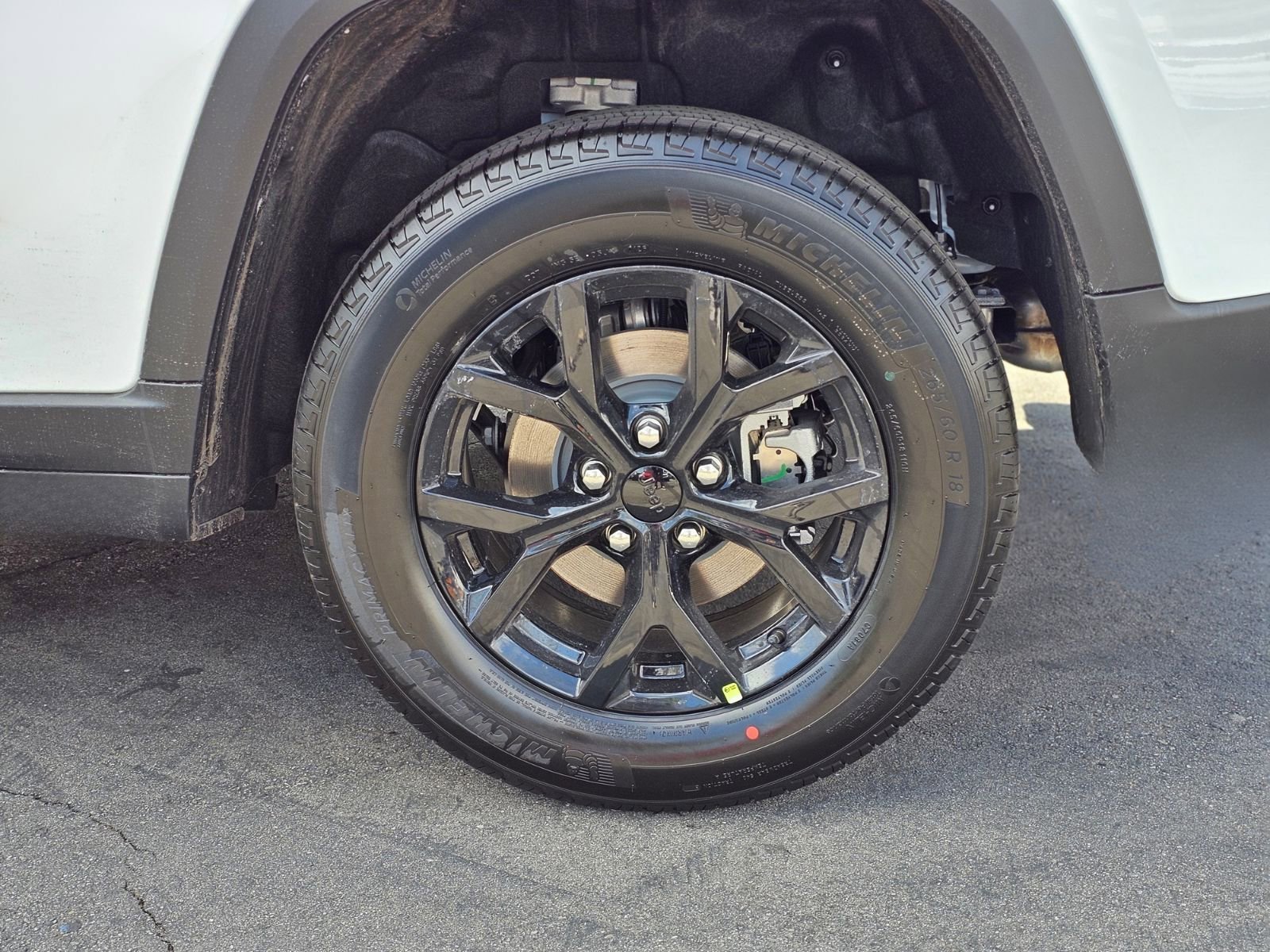 New 2026 Jeep Grand Cherokee Laredo image 9