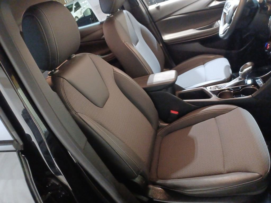 Used 2023 Buick Encore GX Preferred w/ Cold Weather Comfort Package image 24