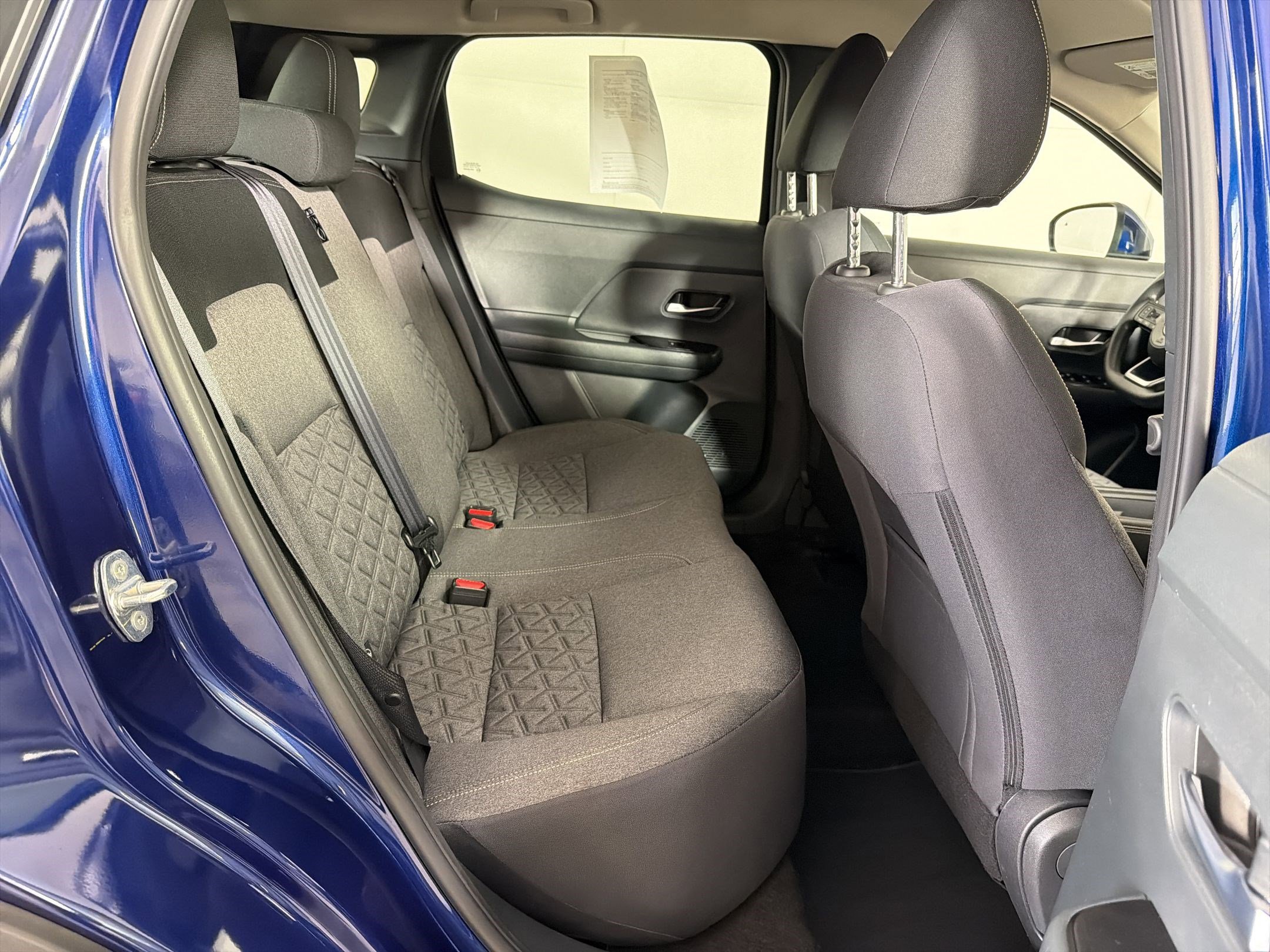 Used 2025 Nissan Kicks SV image 28