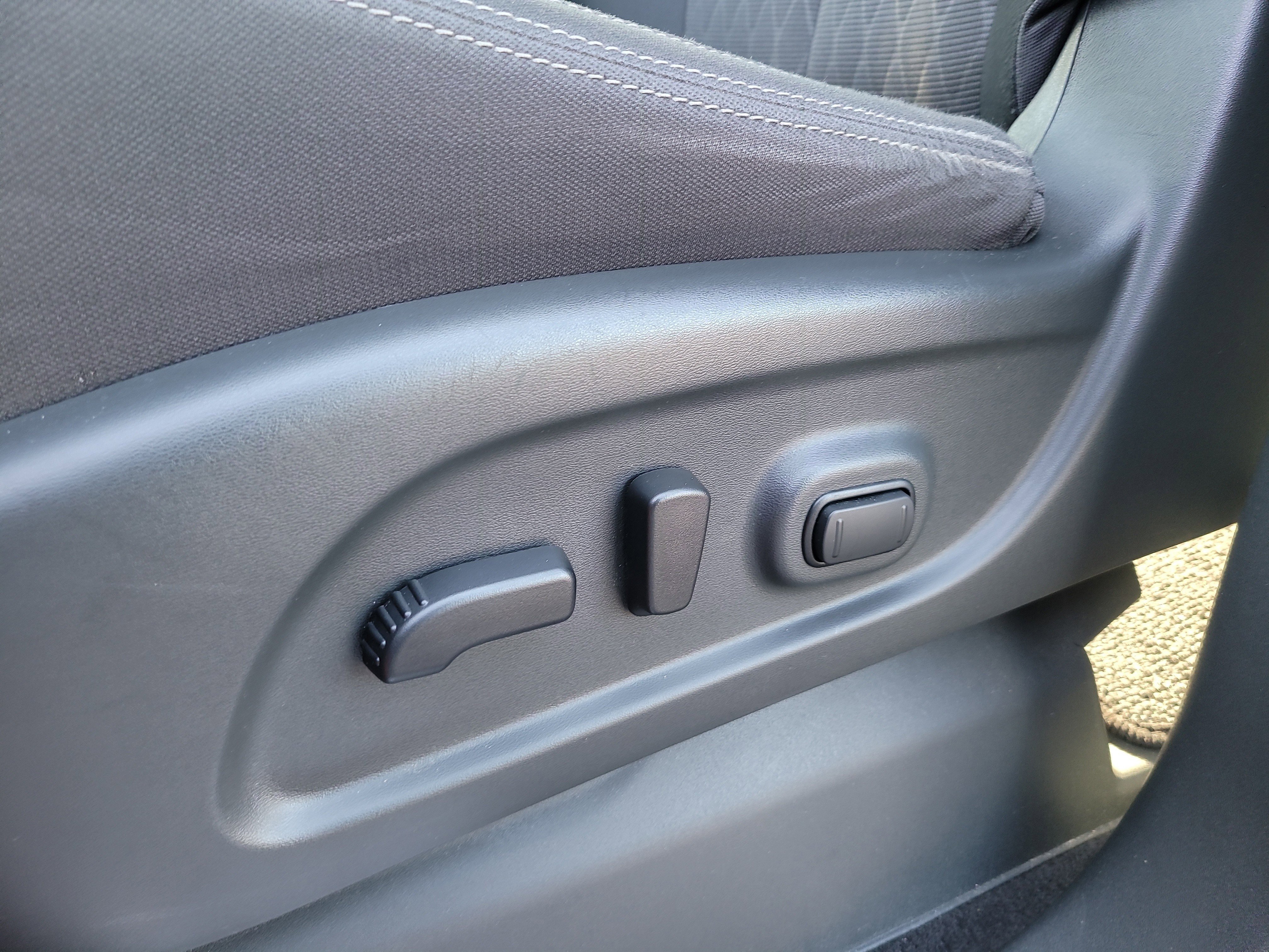 Used 2023 Nissan Titan SV w/ SV Convenience Package RWD image 19