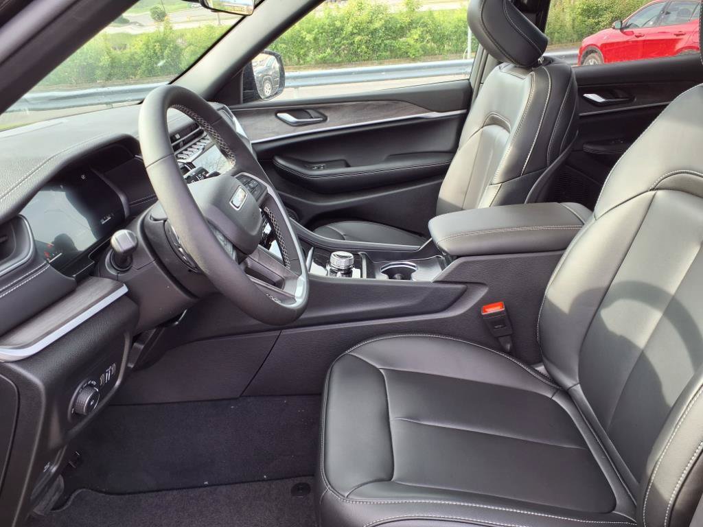 Certified 2025 Jeep Grand Cherokee Limited AWD/4WD image 8