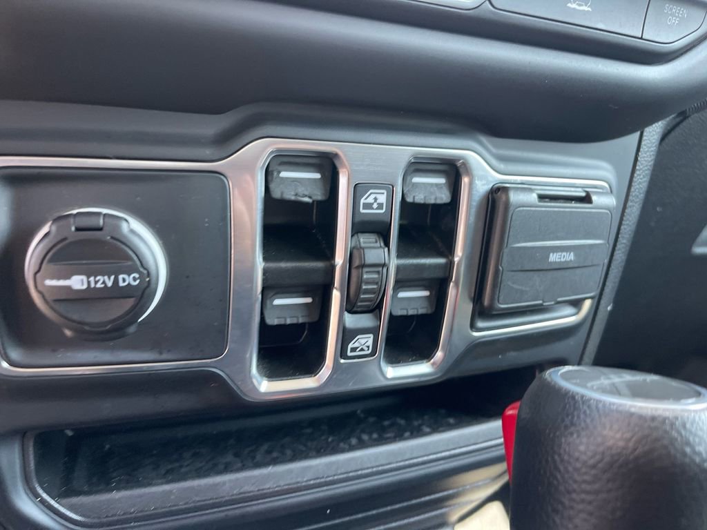 Used 2023 Jeep Gladiator Sport image 24