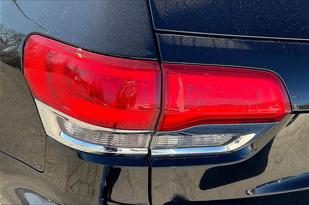 Used 2019 Jeep Grand Cherokee Limited image 32