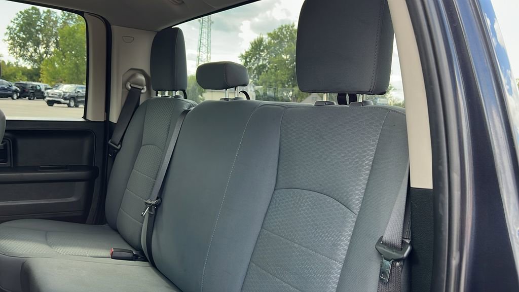 Used 2018 RAM 1500 ST w/ SXT Appearance Group image 28