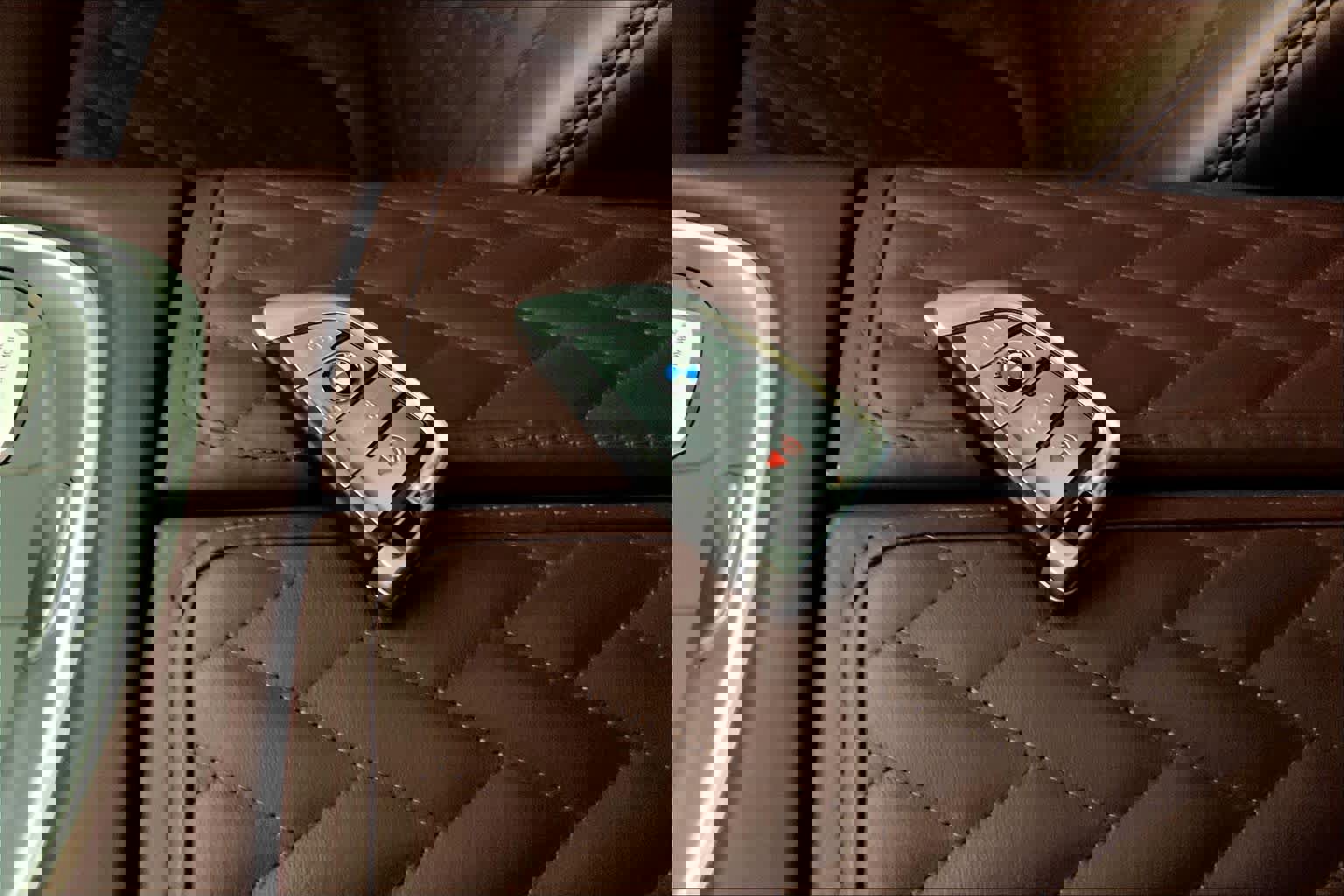 Used 2022 BMW ALPINA B7 xDrive w/ Luxury Rear Seating Package image 14