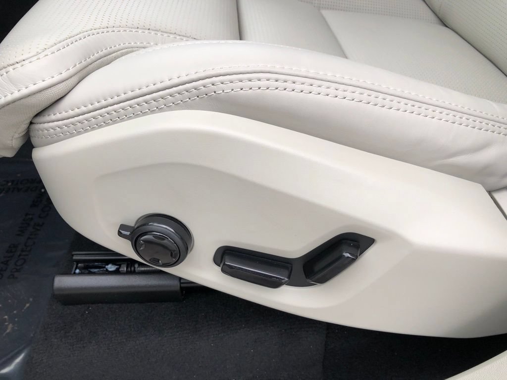 New 2026 Volvo XC90 B6 Ultra w/ Protection Package AWD/4WD image 7