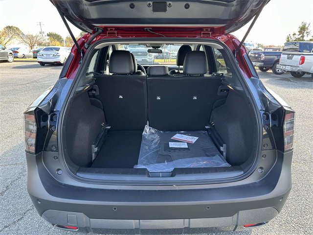 New 2026 Nissan Kicks SR image 12