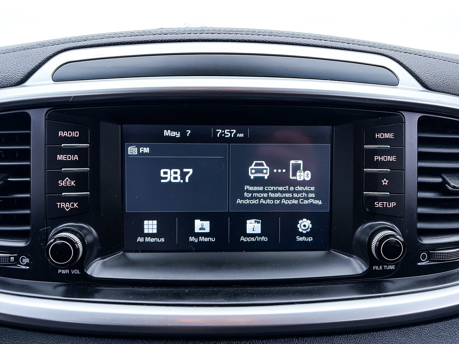 Used 2019 Kia Sorento S FWD image 19