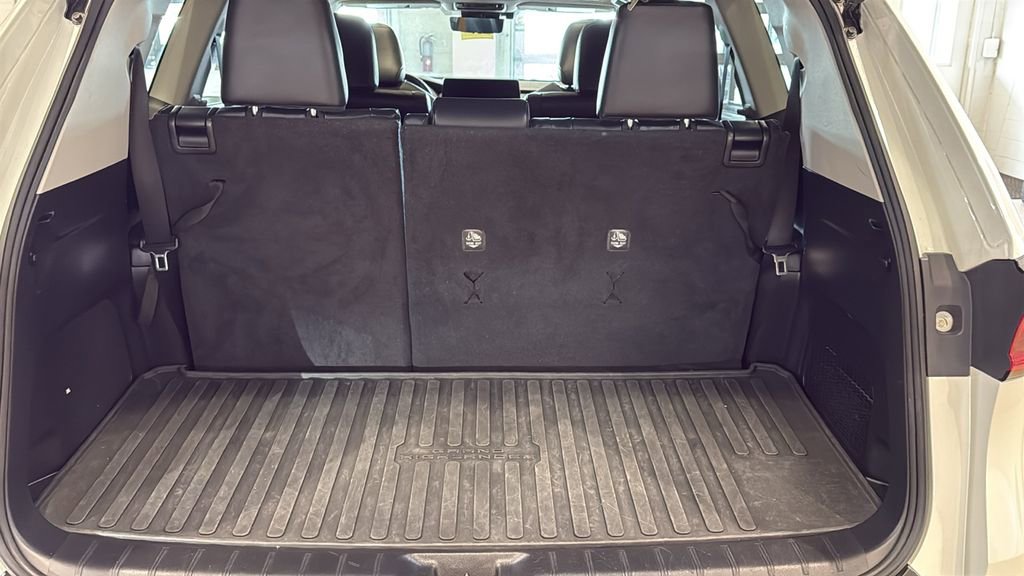 Used 2024 Toyota Grand Highlander AWD image 18