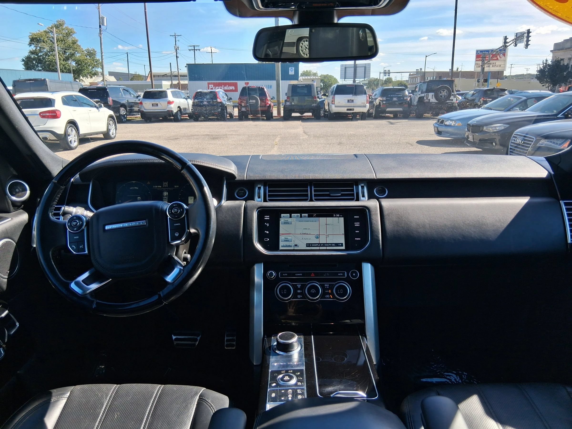 Used 2015 Land Rover Range Rover Supercharged AWD/4WD image 21