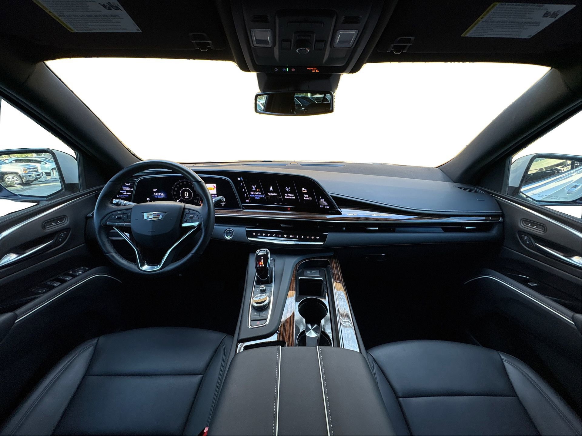 Certified 2024 Cadillac Escalade Luxury image 25