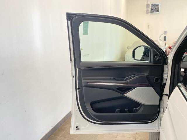 New 2027 Lincoln Navigator L Black Label AWD/4WD image 19
