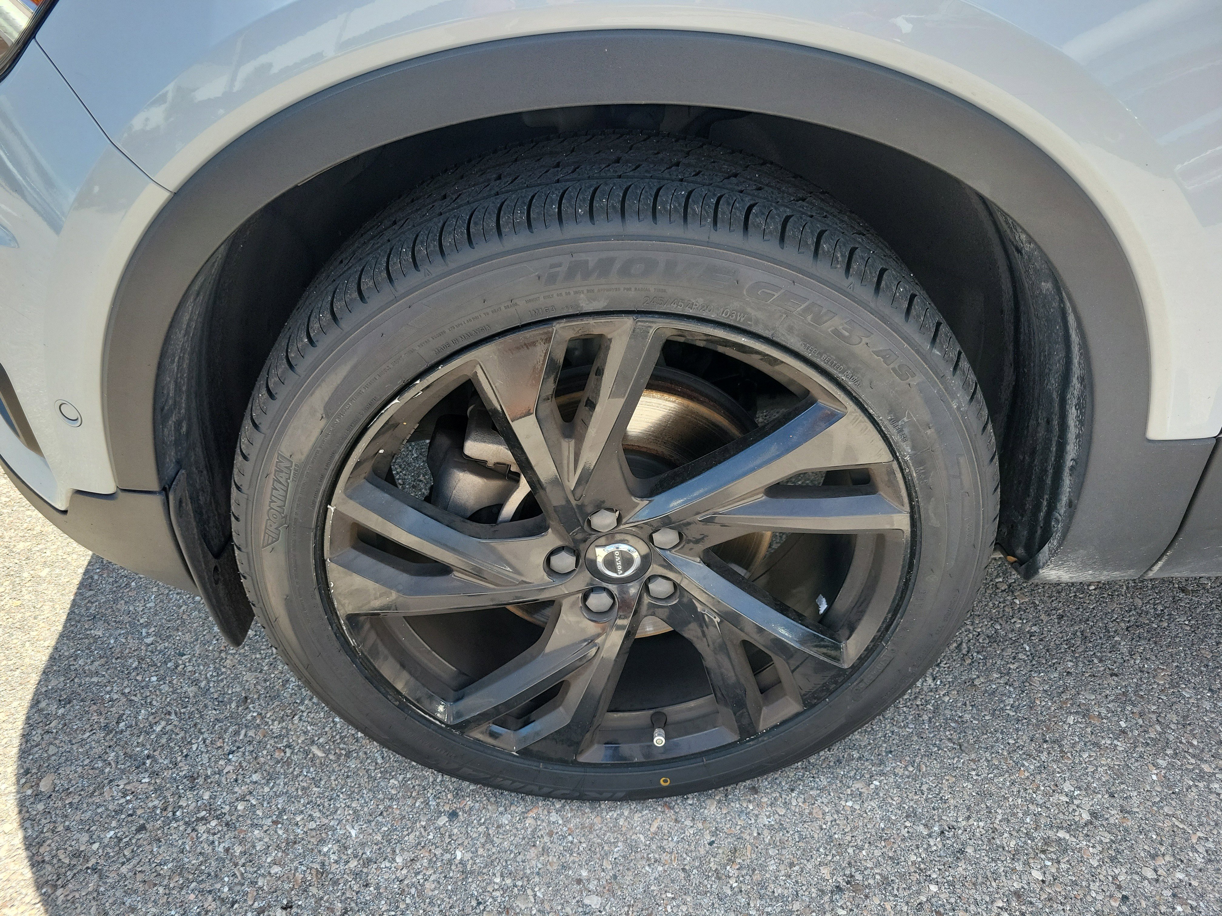 Used 2020 Volvo XC40 T4 R-Design w/ Protection Package Premier image 7